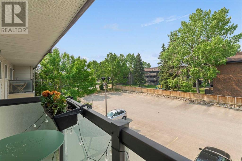 Single Family House for Sale in   Patterson Hill SW Patterson Calgary 