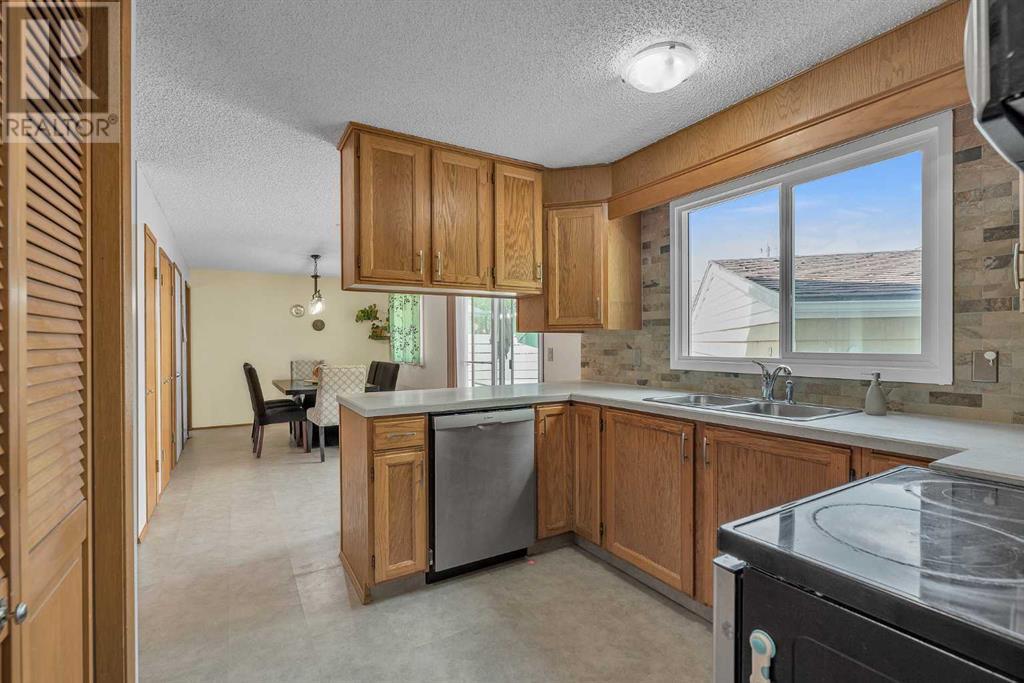 Single Family House for Sale in  Sarcee Road SW Rutland Park Calgary 