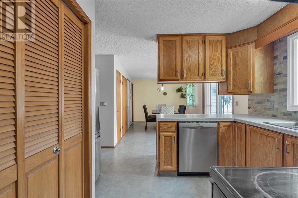 Single Family House for Sale in  Sarcee Road SW Rutland Park Calgary 