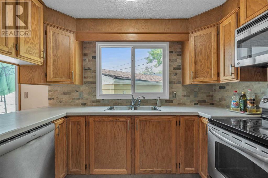 Single Family House for Sale in  Sarcee Road SW Rutland Park Calgary 