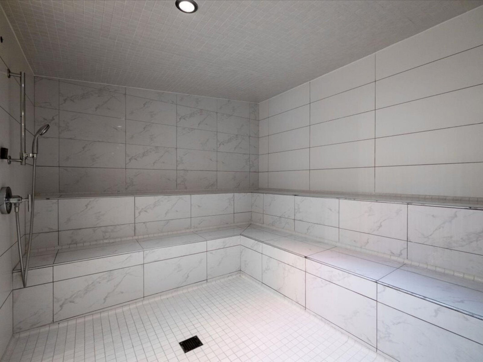 Photo 31 of 305 1501 Vidal Street, White Rock BC