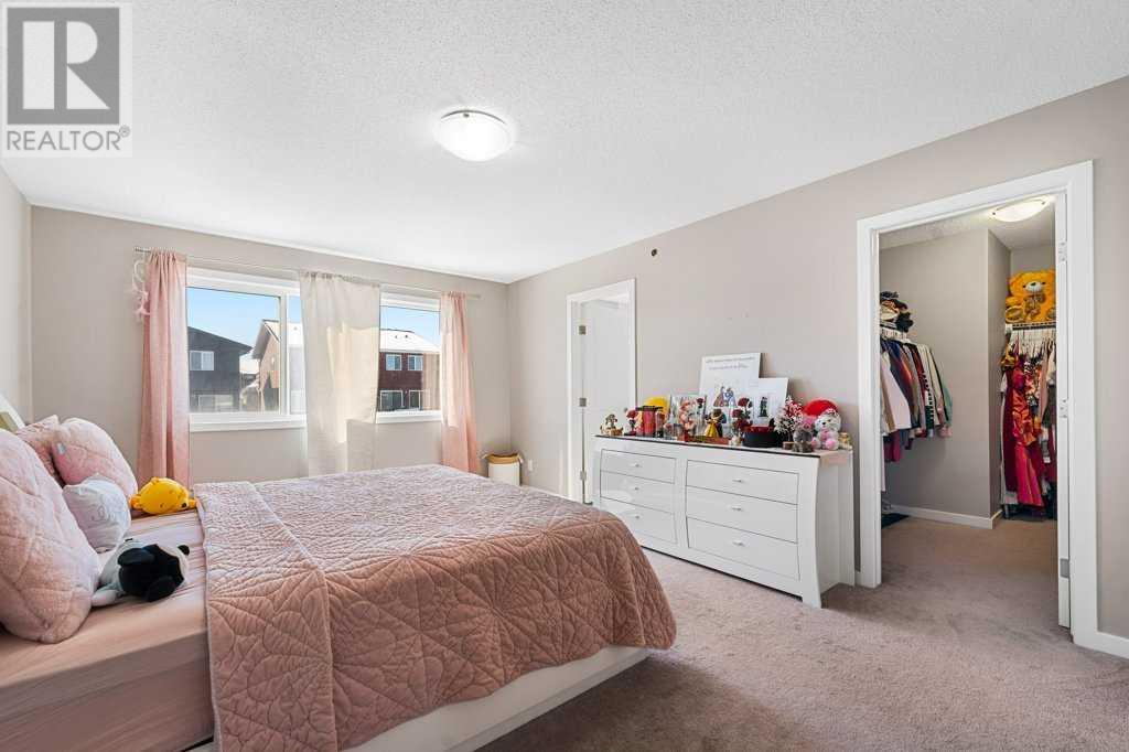 Single Family House 4 Level for Sale in  Howse Manor NE Livingston Calgary 