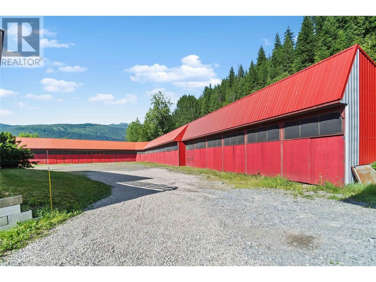  2054 Trans Canada Highway, Sicamous