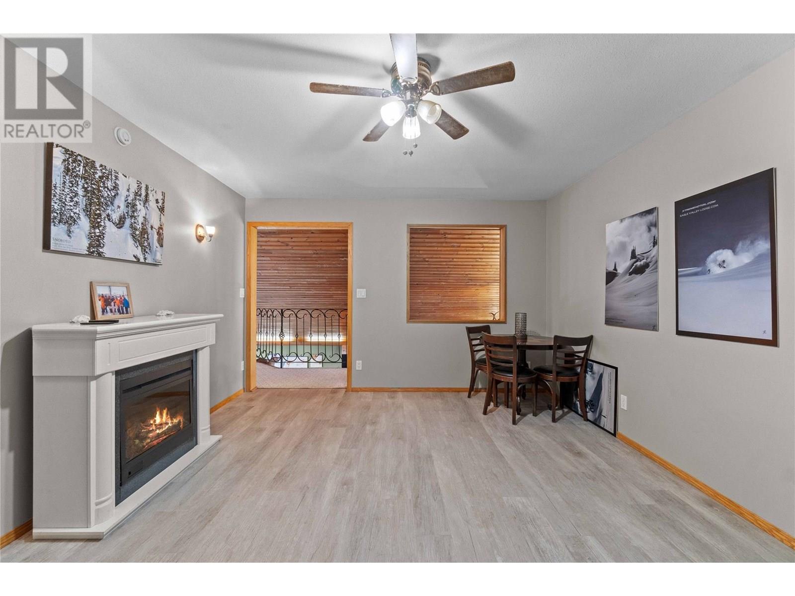  2054 Trans Canada Highway, Sicamous