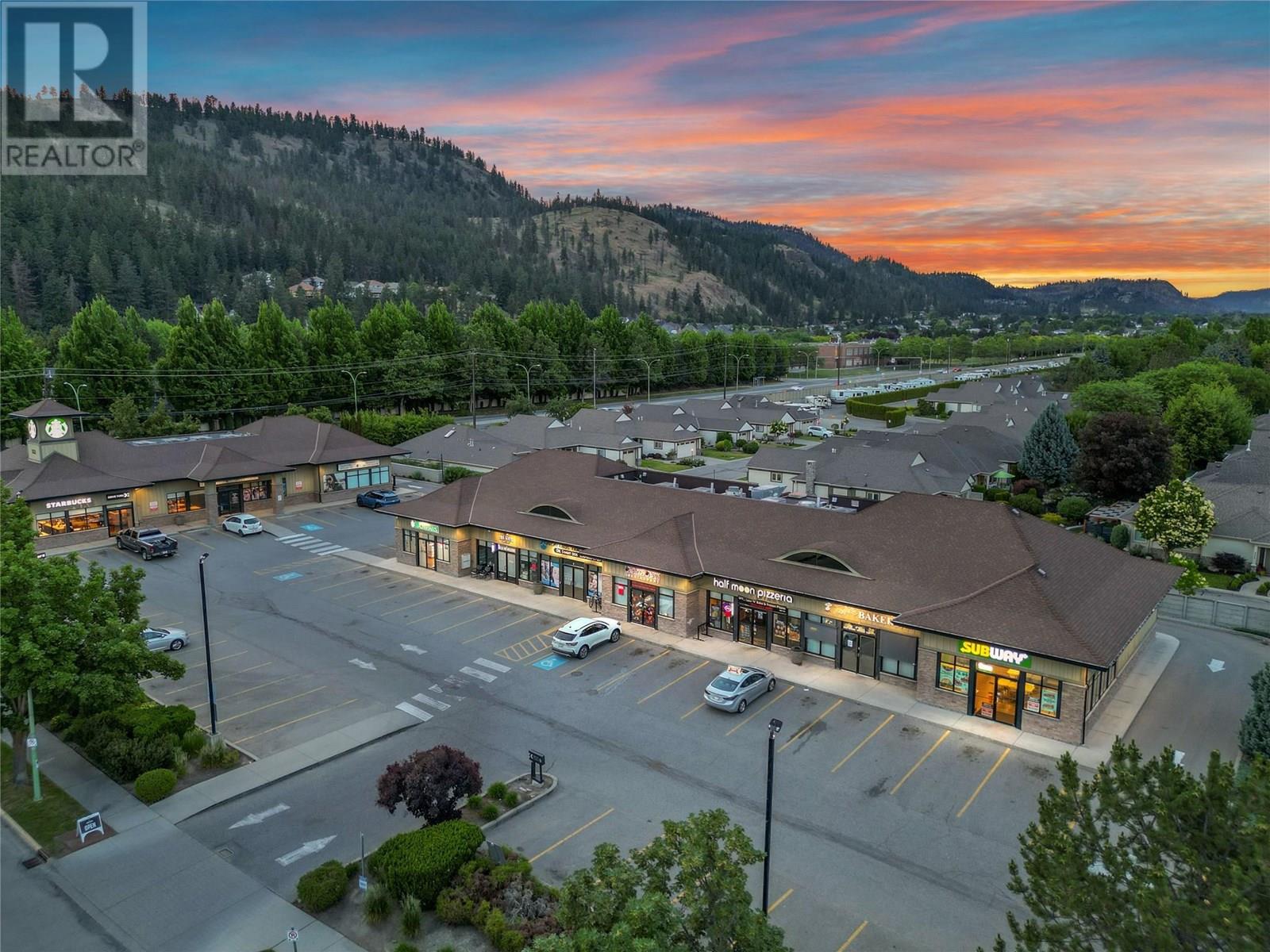 102 532 Yates Road, Kelowna