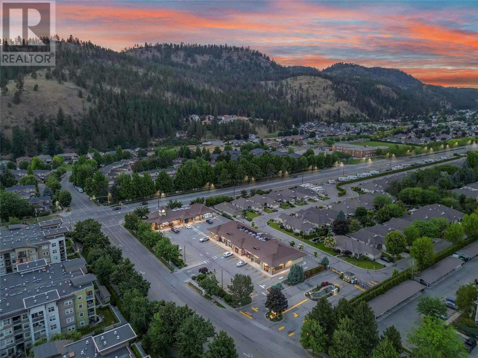 102 532 Yates Road, Kelowna