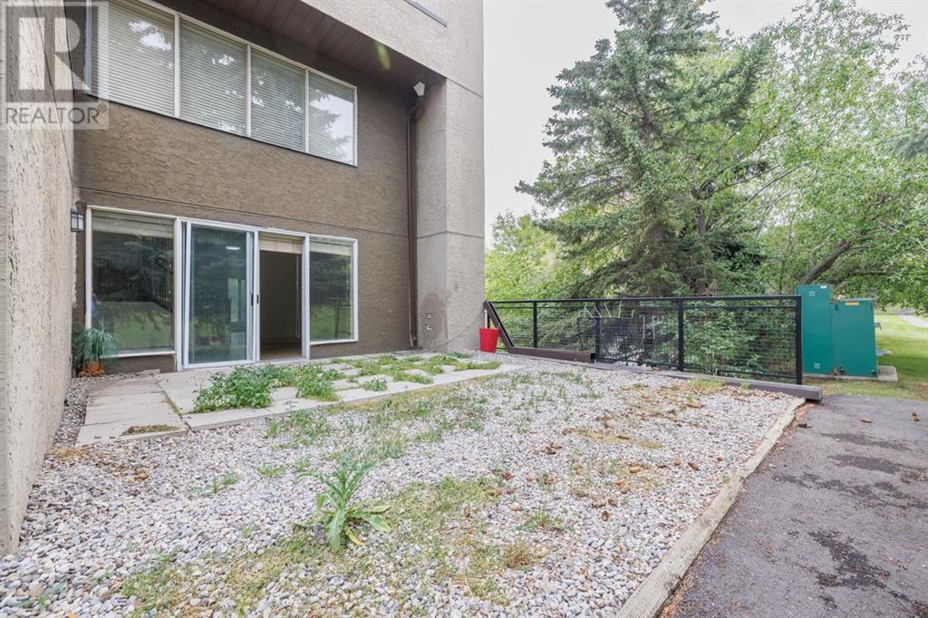Single Family House Multi-level for Sale in   Village Mews SW Patterson Calgary 