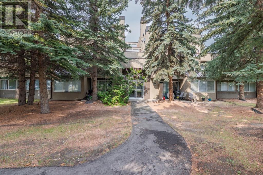 Single Family House Multi-level for Sale in   Village Mews SW Patterson Calgary 