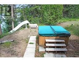 6437 Shore Court, Green Lake, BC V0K2K2 Photo 25