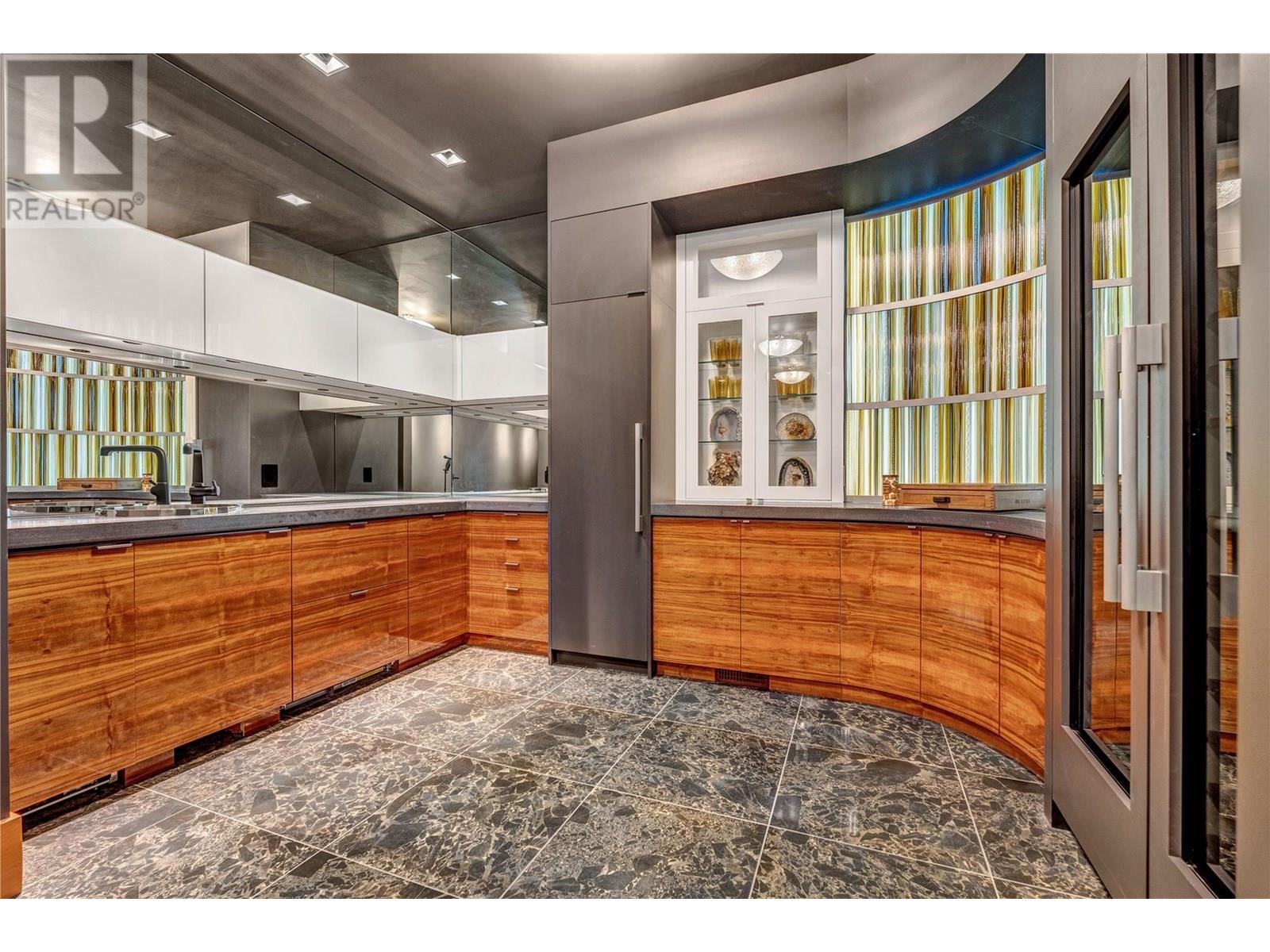 2463 Whitworth Road, West Kelowna