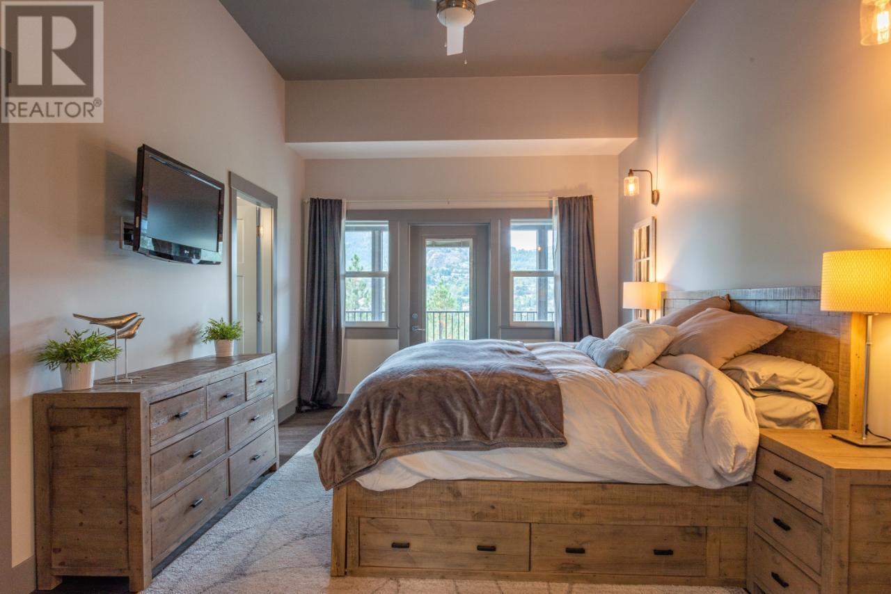 729 PRAIRIE SOUTH Road, Castlegar
