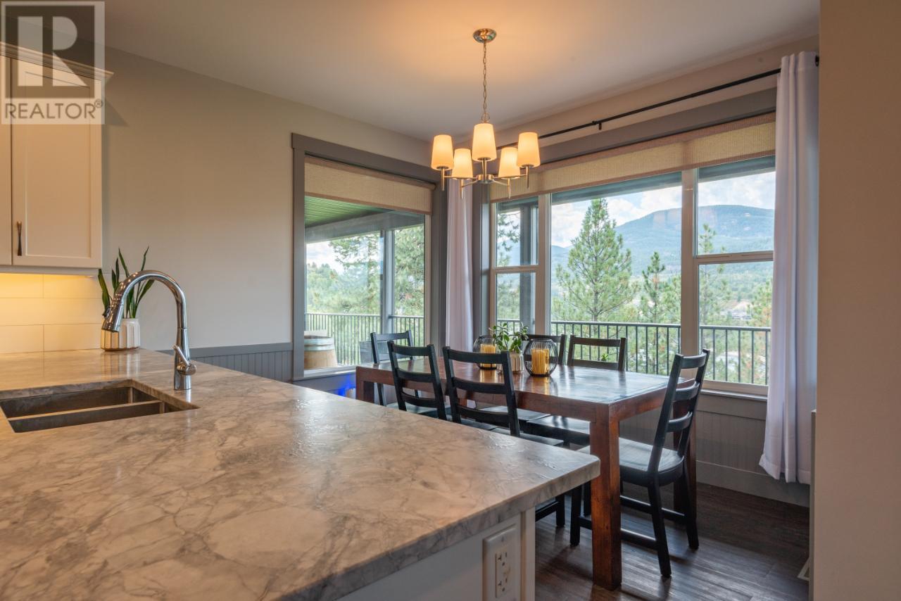729 PRAIRIE SOUTH Road, Castlegar