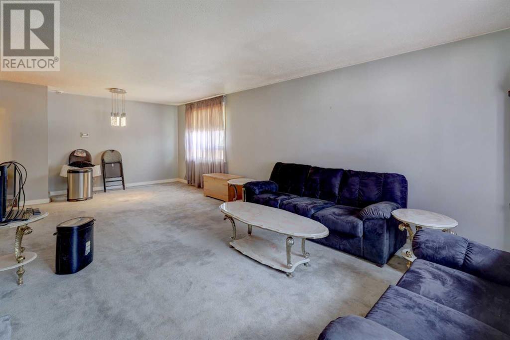 Single Family House Bungalow for Sale in   Avenue NE Winston Heights/Mountview Calgary 