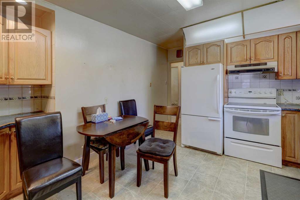 Single Family House Bungalow for Sale in   Avenue NE Winston Heights/Mountview Calgary 