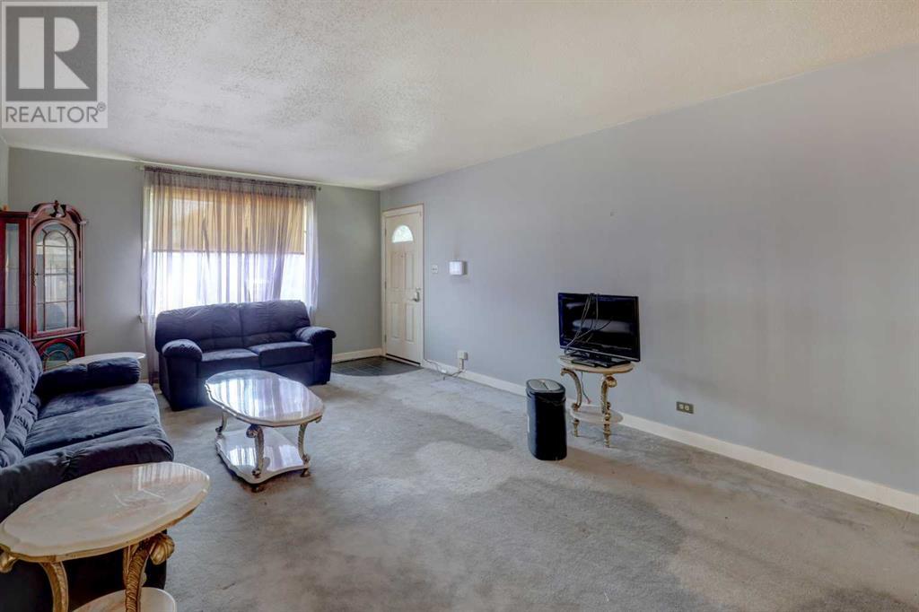 Single Family House Bungalow for Sale in   Avenue NE Winston Heights/Mountview Calgary 