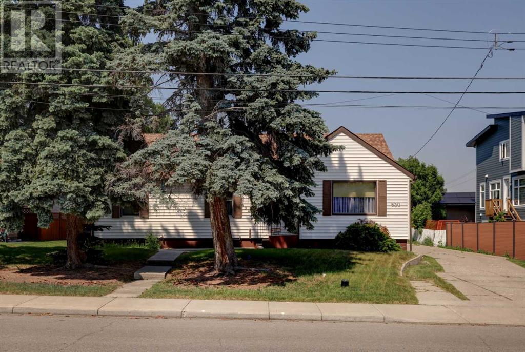 Single Family House Bungalow for Sale in   Avenue NE Winston Heights/Mountview Calgary 