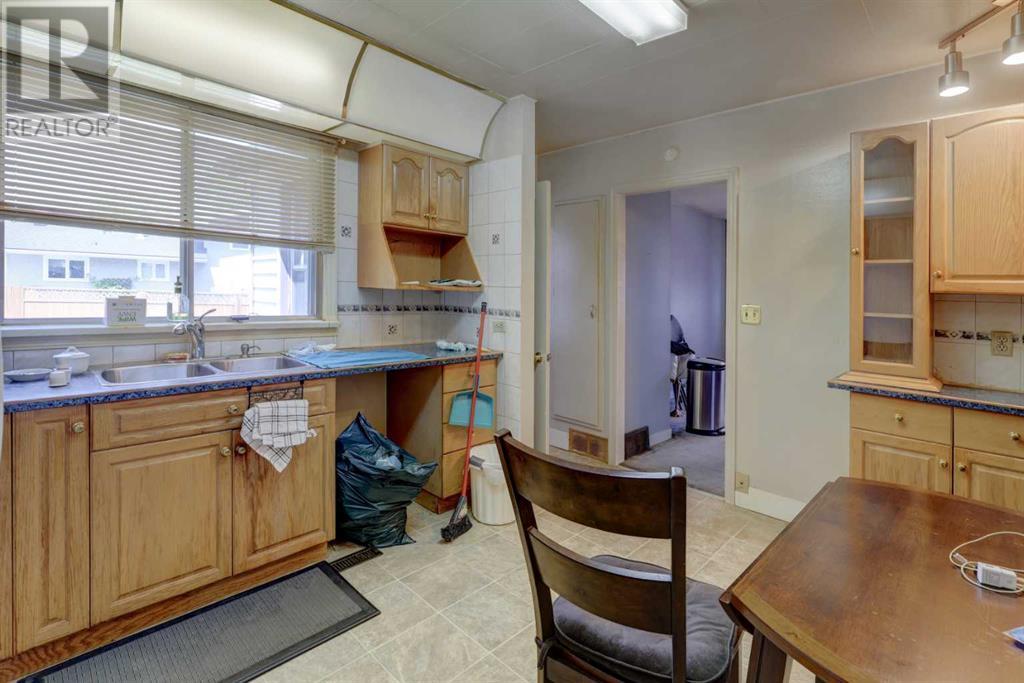 Single Family House Bungalow for Sale in   Avenue NE Winston Heights/Mountview Calgary 