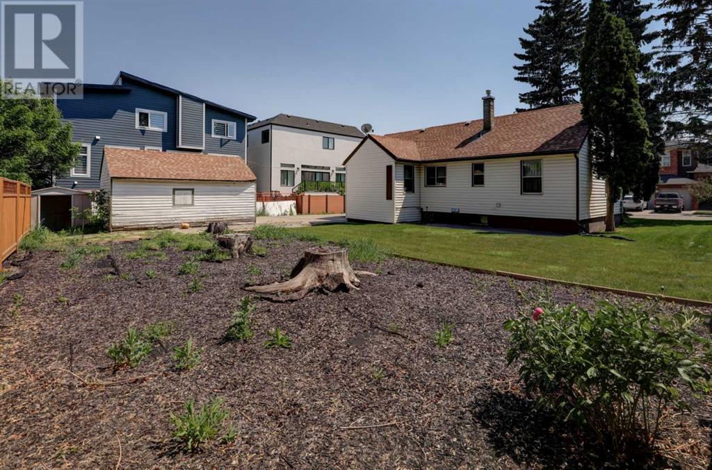 Single Family House Bungalow for Sale in   Avenue NE Winston Heights/Mountview Calgary 
