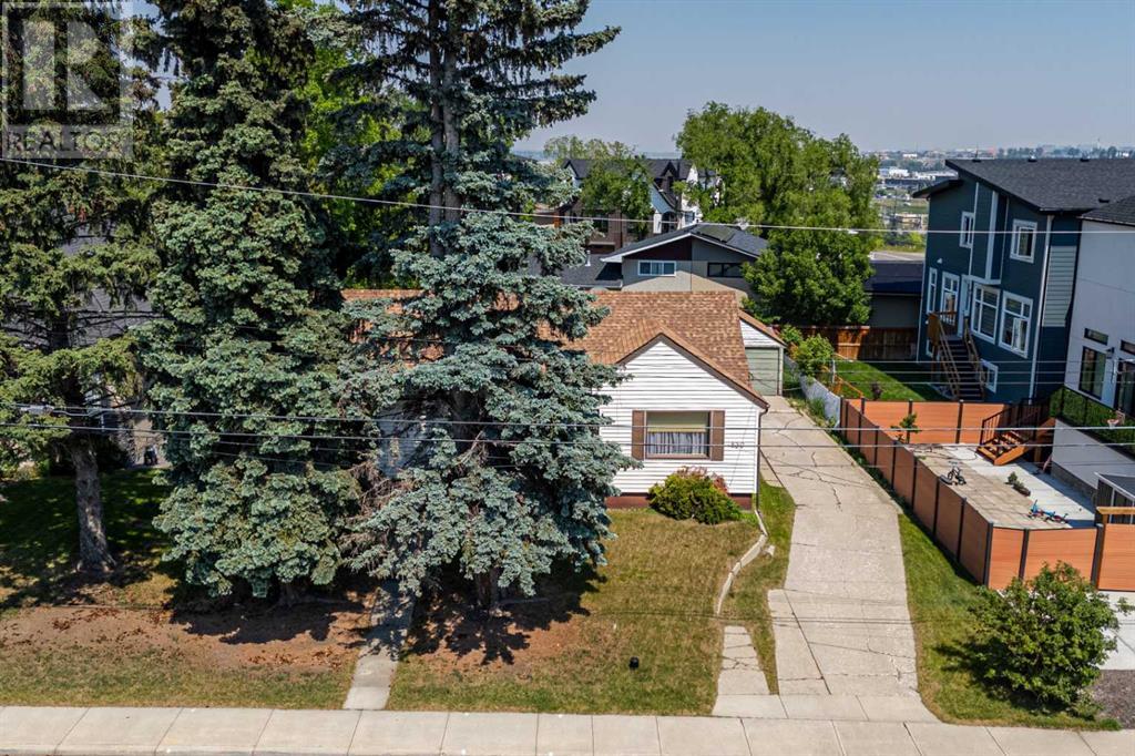 Single Family House Bungalow for Sale in   Avenue NE Winston Heights/Mountview Calgary 