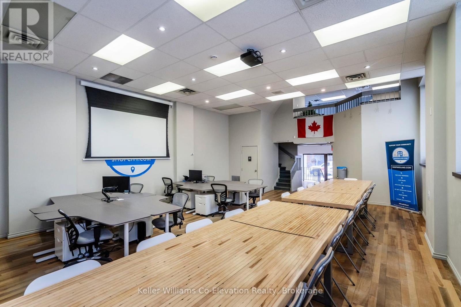 Photo 10 of 270 King Street, Midland ON