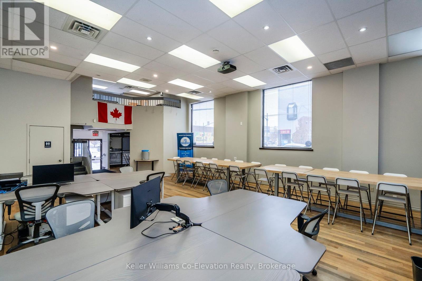 Photo 11 of 270 King Street, Midland ON