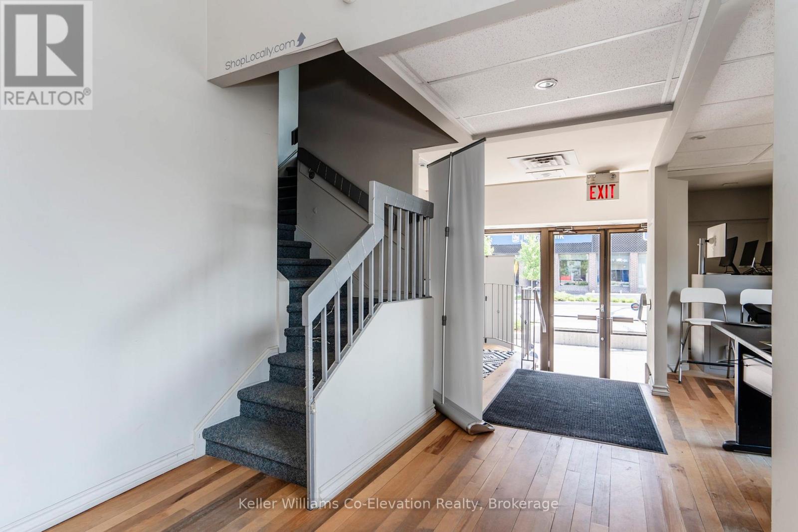 Photo 4 of 270 King Street, Midland ON