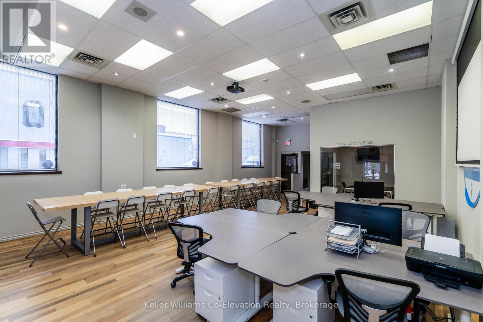 Photo 9 of 270 King Street, Midland ON