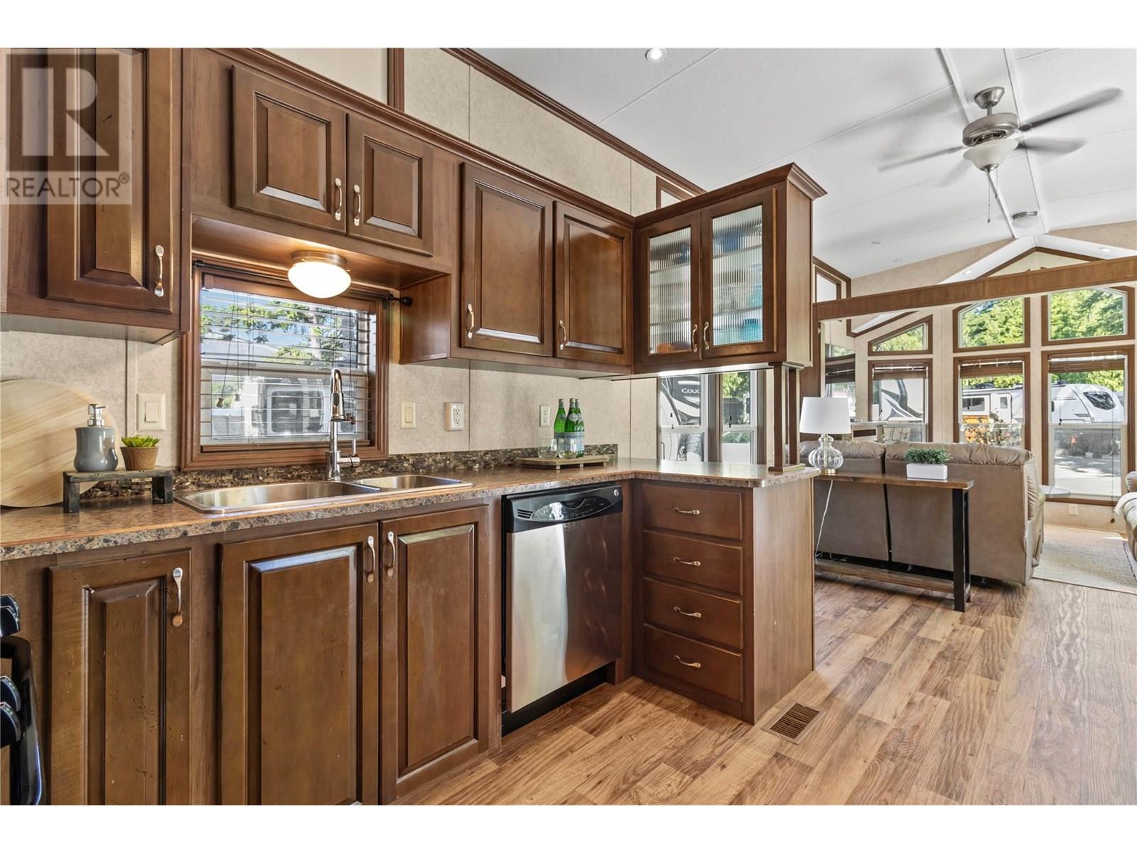 Photo 18 of 1131 Pine Grove Road Unit 38, Scotch Creek BC