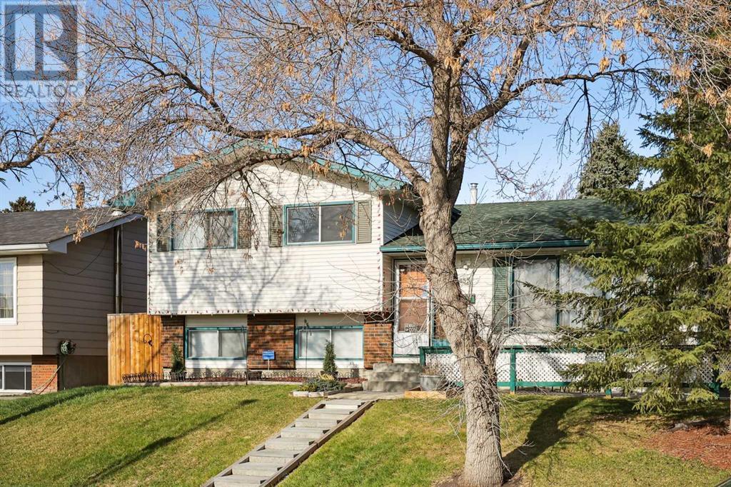 355 Pinewind Road NE, Calgary, Alberta