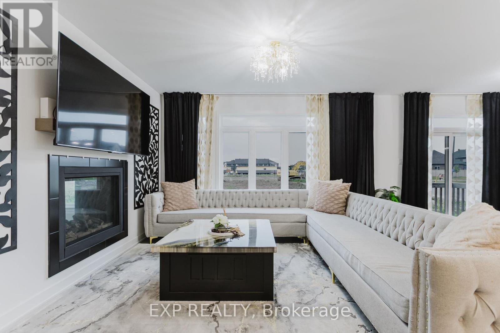 Photo 16 of 900 Duxbury Lane, Ottawa ON