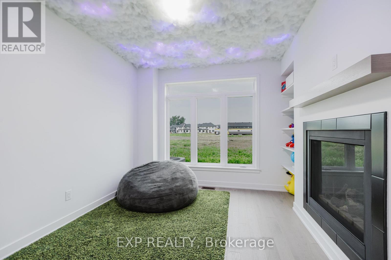 Photo 23 of 900 Duxbury Lane, Ottawa ON
