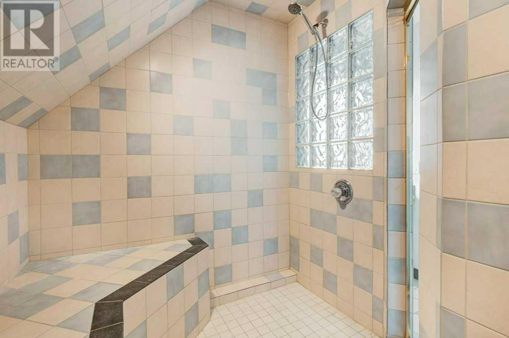 Single Family House Multi-level for Sale in    Avenue SW Windsor Park Calgary 