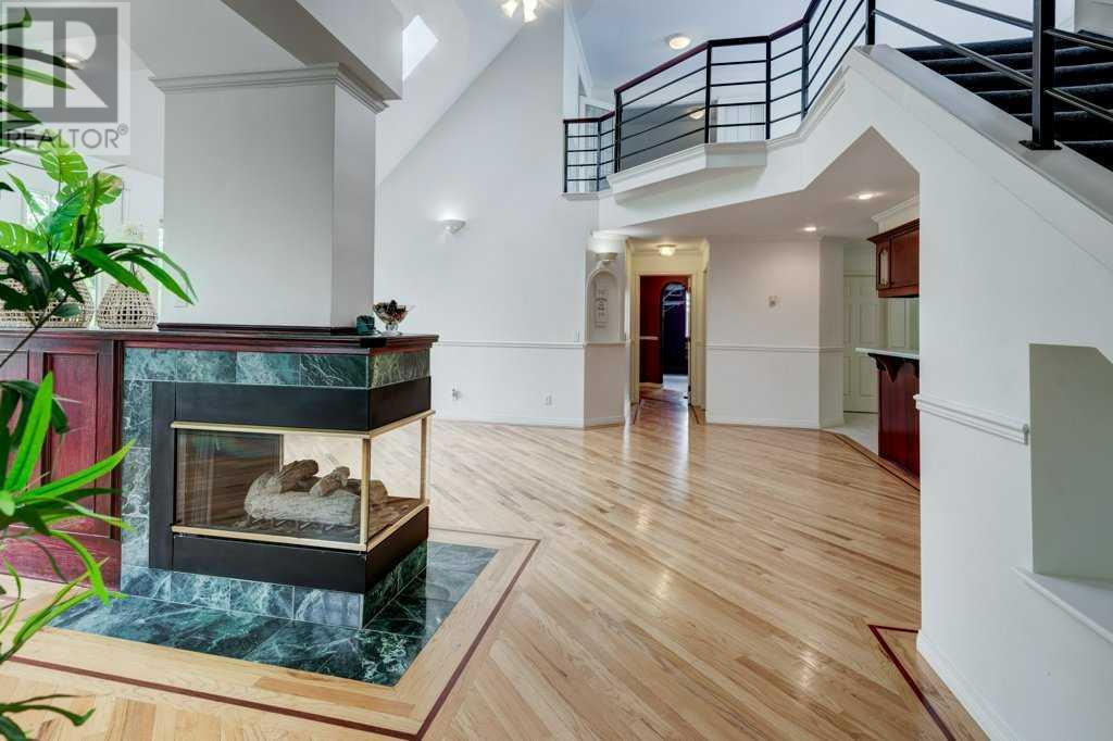 Single Family House Multi-level for Sale in    Avenue SW Windsor Park Calgary 