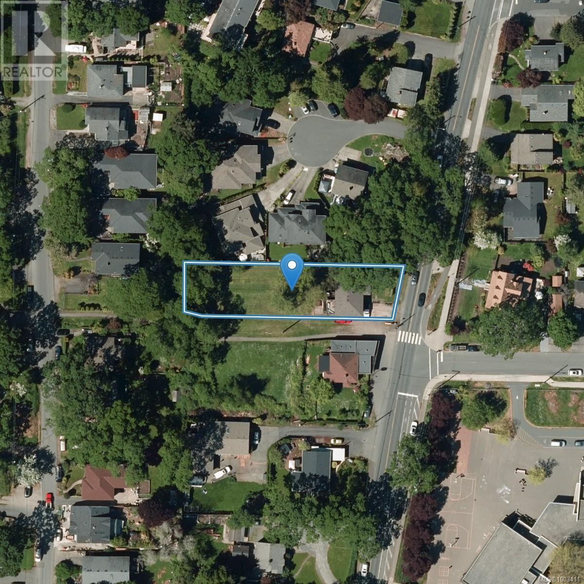 Photo 21 of 3494 Cedar Hill Rd, Saanich BC