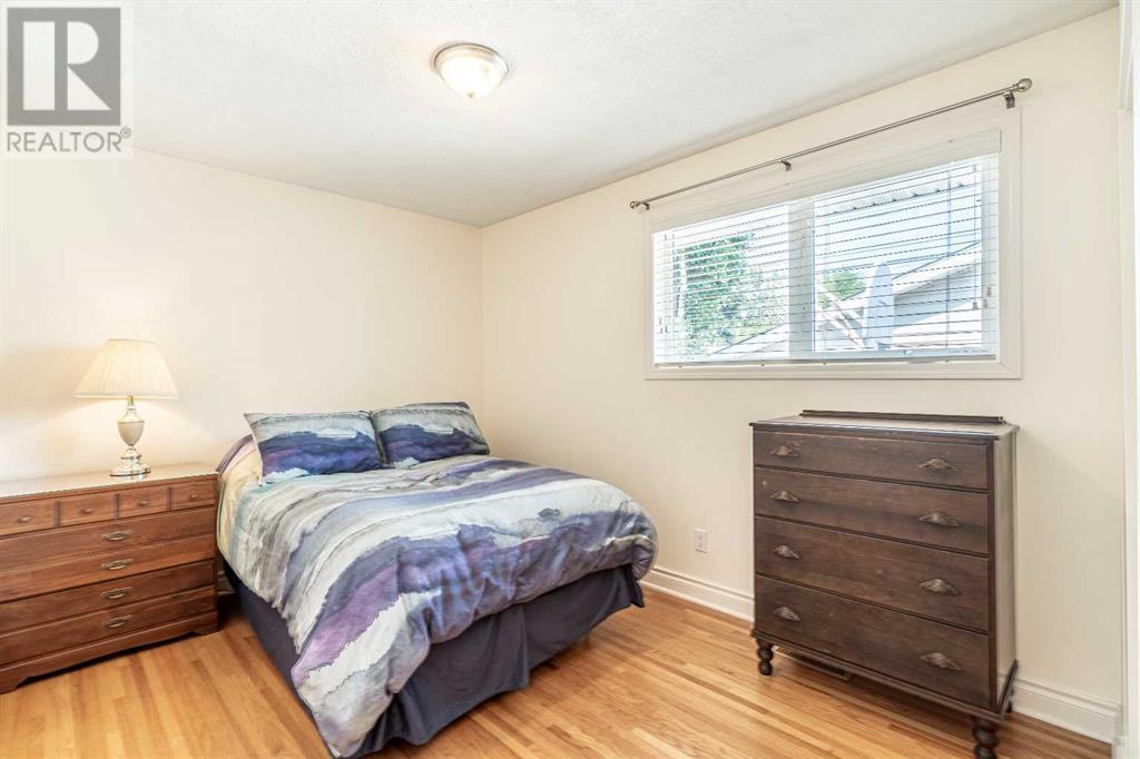 Single Family House Bungalow for Sale in  Barr Road NW Brentwood Calgary 