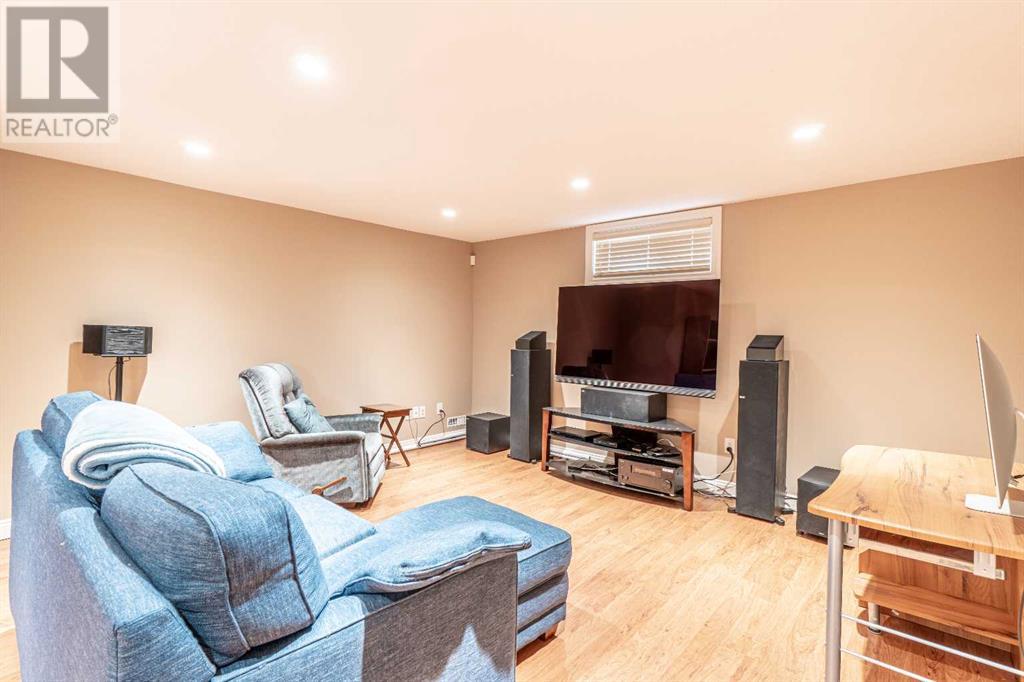 Single Family House Bungalow for Sale in  Barr Road NW Brentwood Calgary 