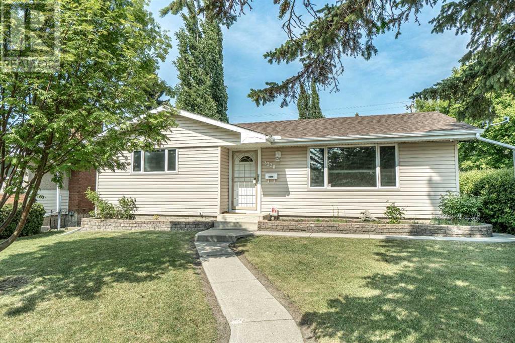 3328 Barr Road NW, Calgary, Alberta