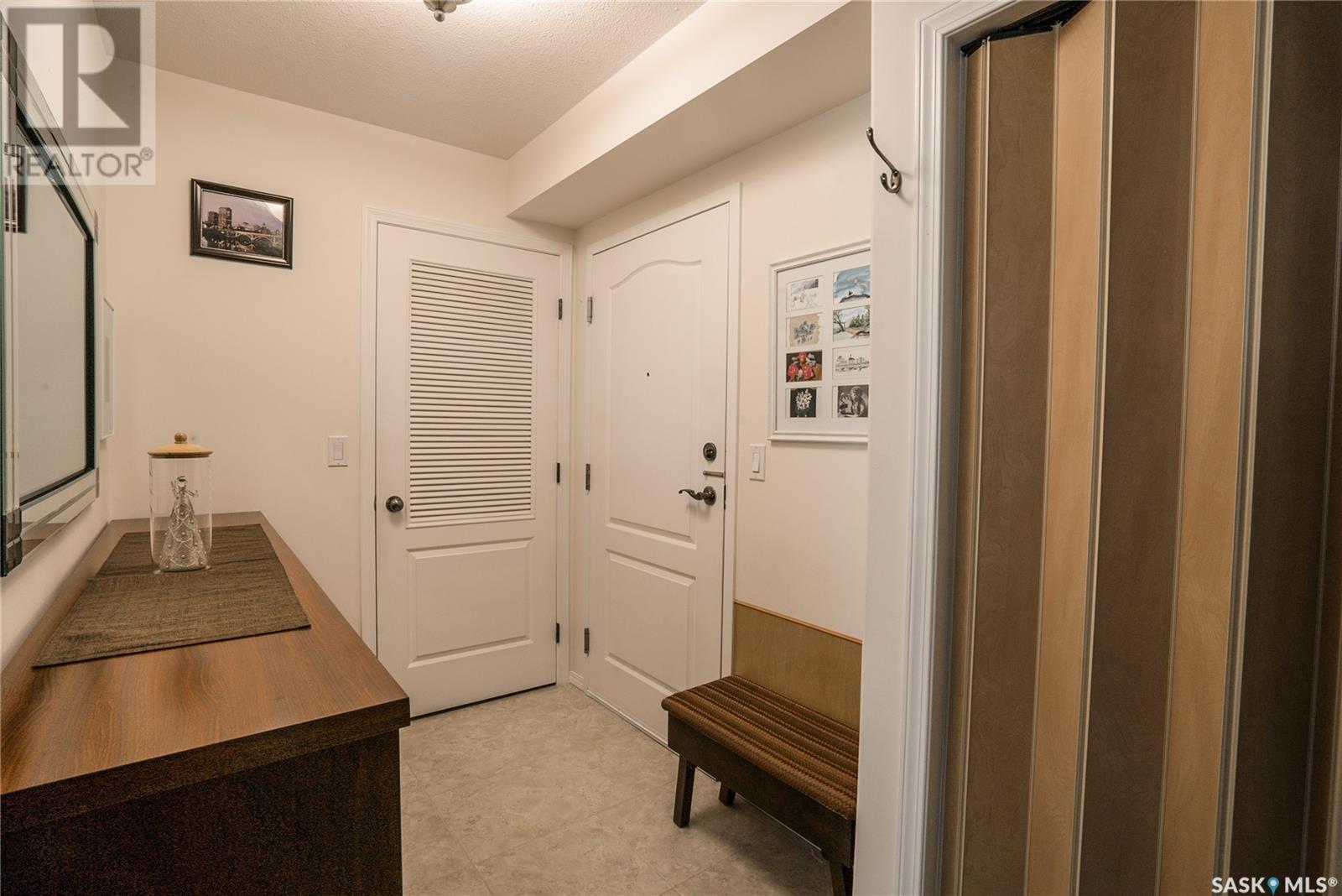 Single Family House High rise for Sale in   Acadia DRIVE Saskatoon 
