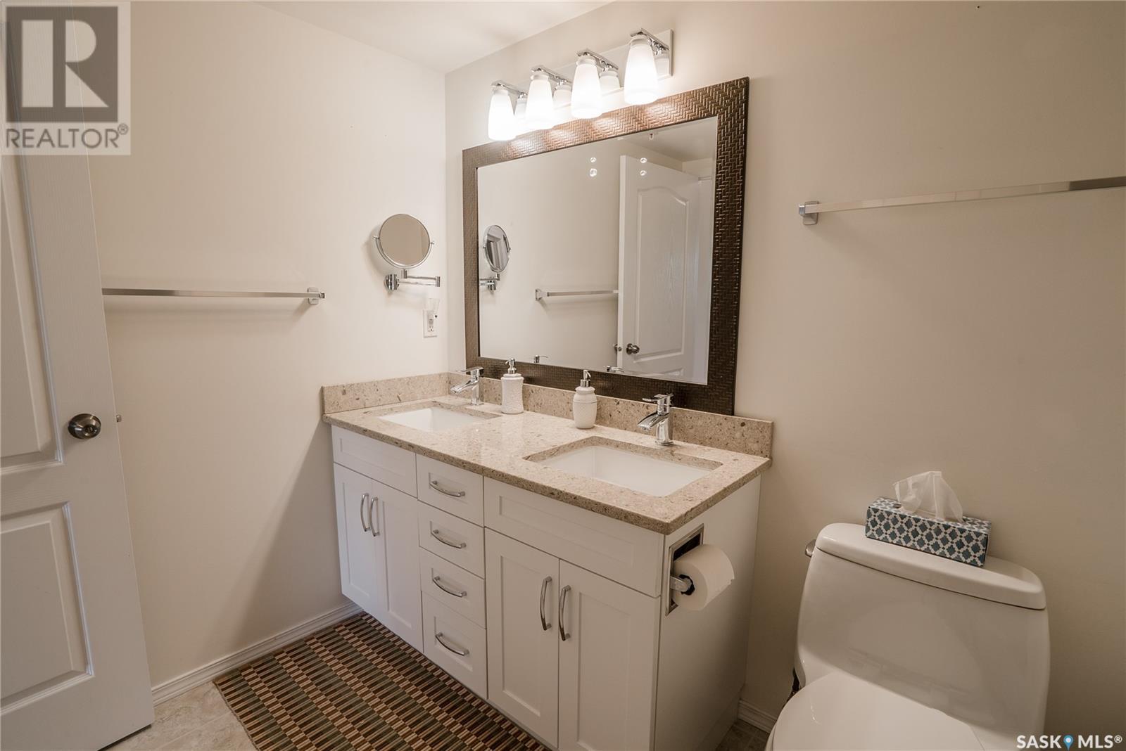 Single Family House High rise for Sale in   Acadia DRIVE Saskatoon 