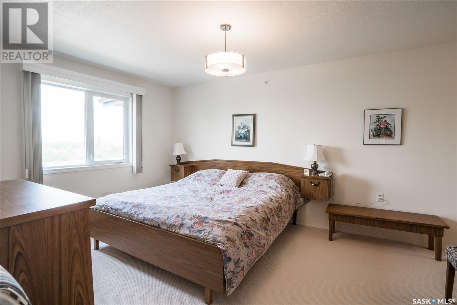 Single Family House High rise for Sale in   Acadia DRIVE Saskatoon 