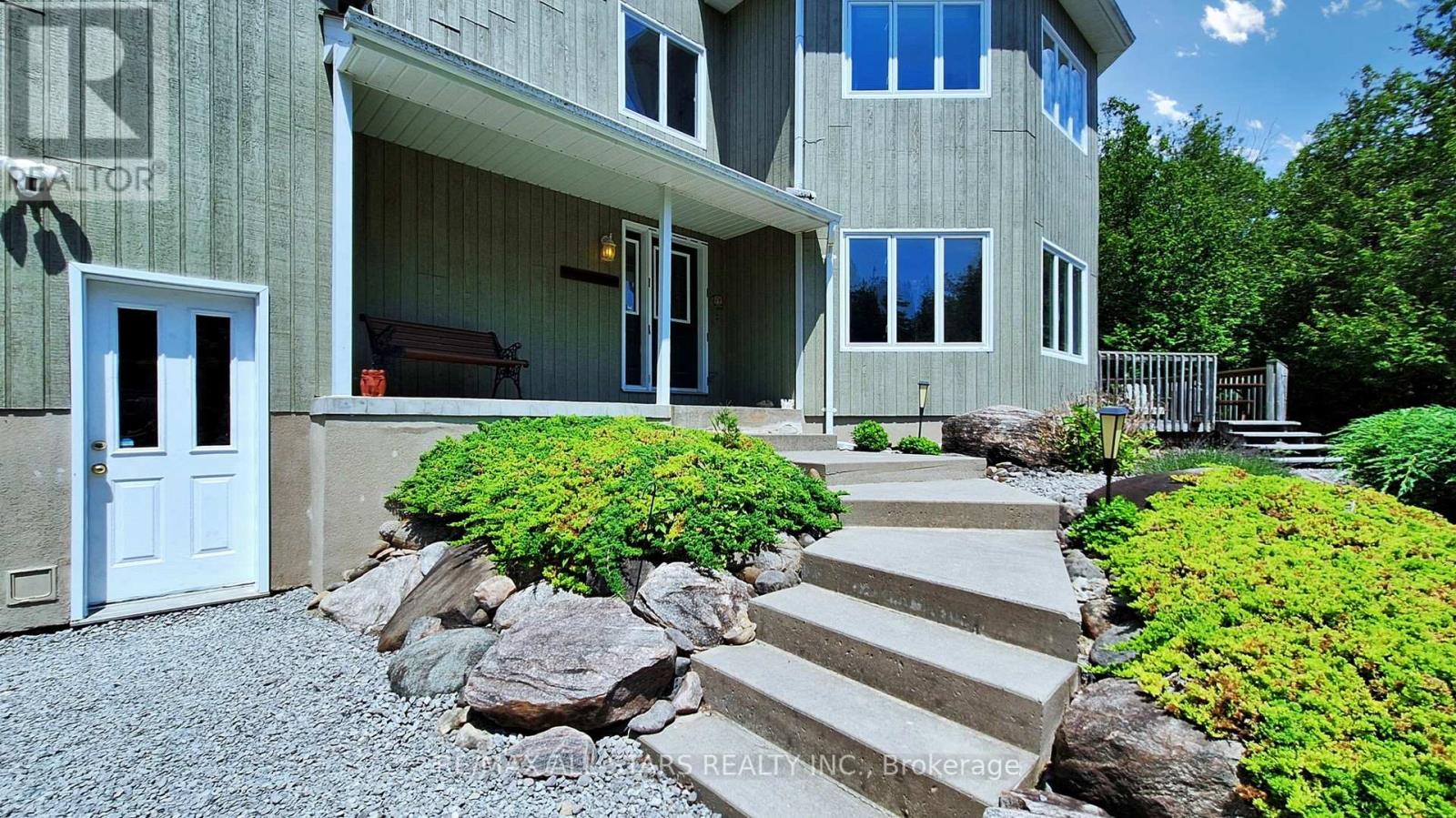 Photo 8 of 27352 Highway 48, Georgina ON