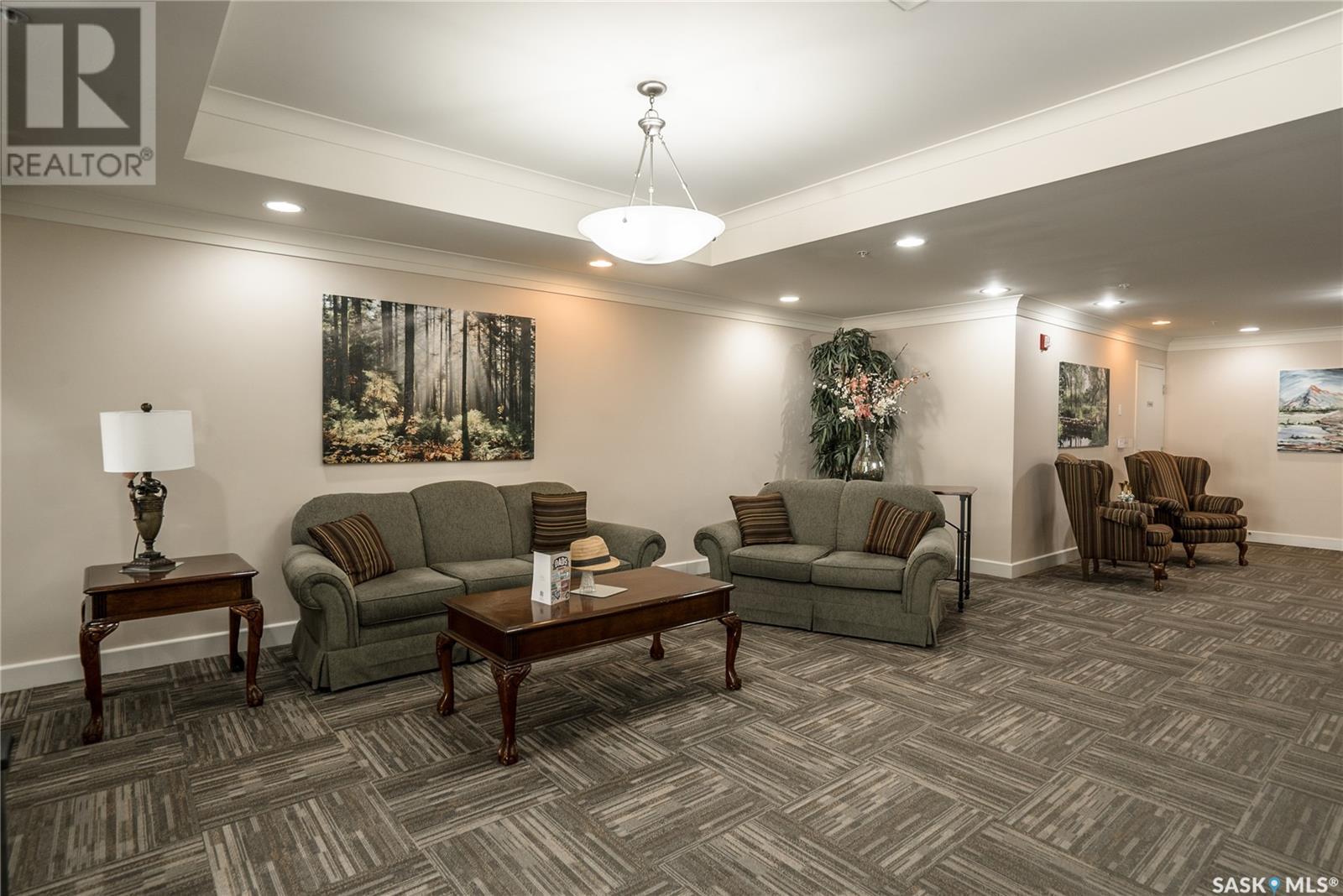 Single Family House High rise for Sale in   Acadia DRIVE Saskatoon 