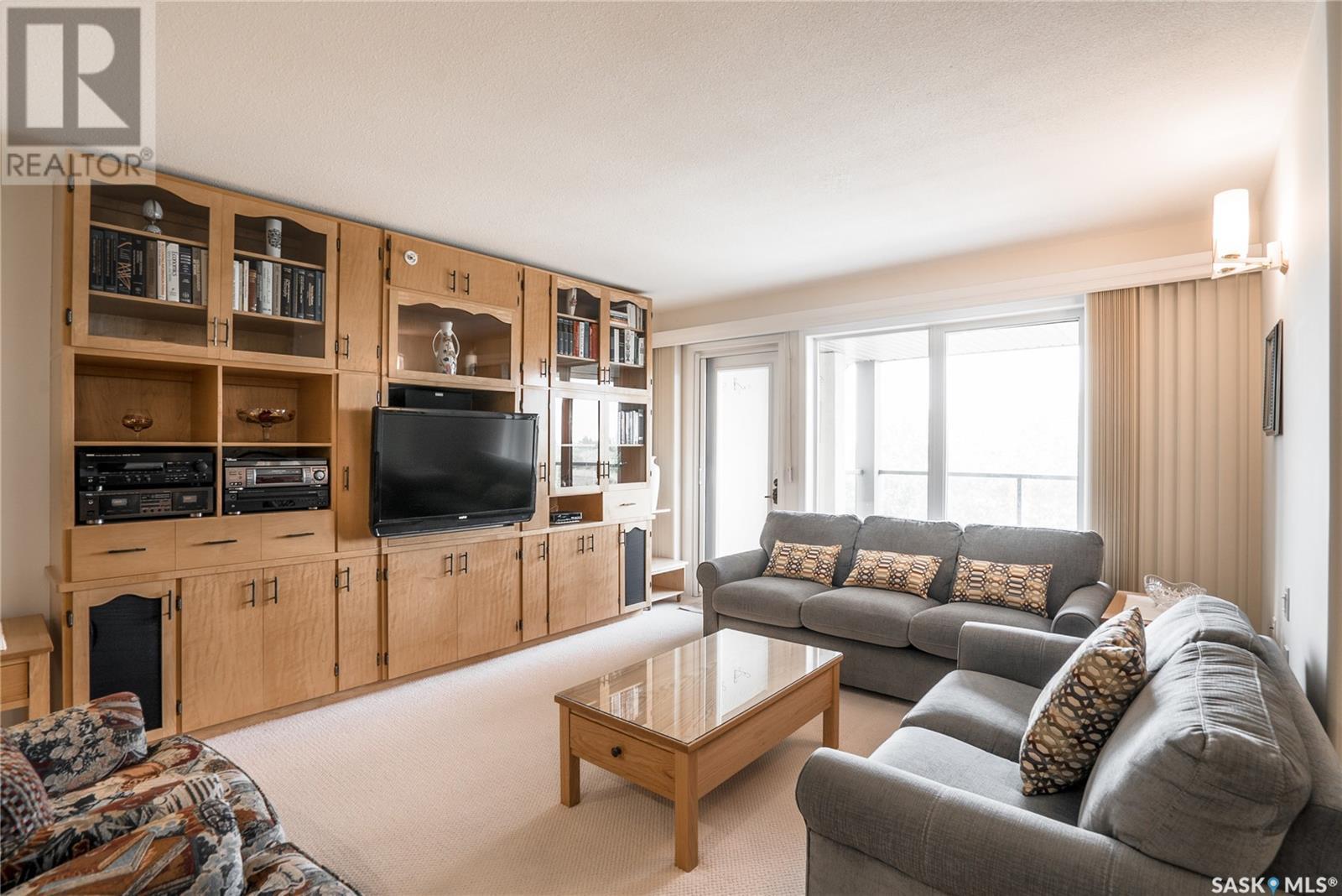 Single Family House High rise for Sale in   Acadia DRIVE Saskatoon 