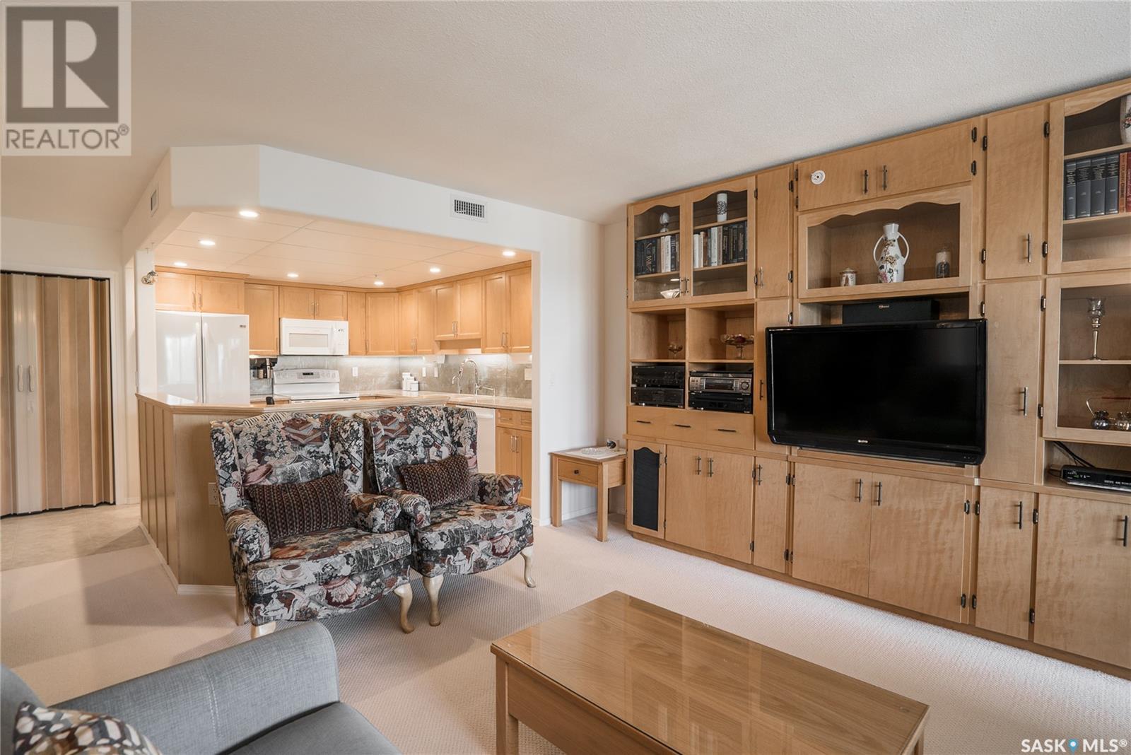 Single Family House High rise for Sale in   Acadia DRIVE Saskatoon 