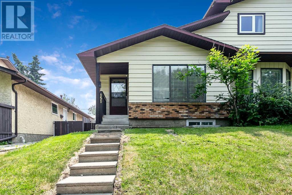 151 Berwick Way NW, Calgary, Alberta