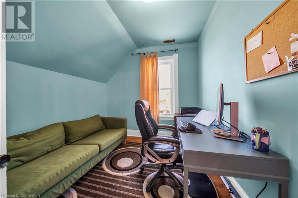 Photo 23 of 4932 Fly Road, Lincoln ON