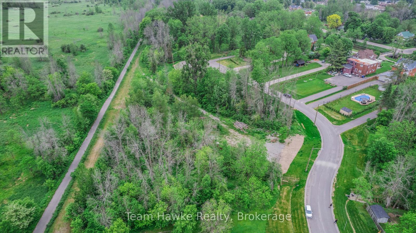 Photo 6 of 20 West Street, Severn ON