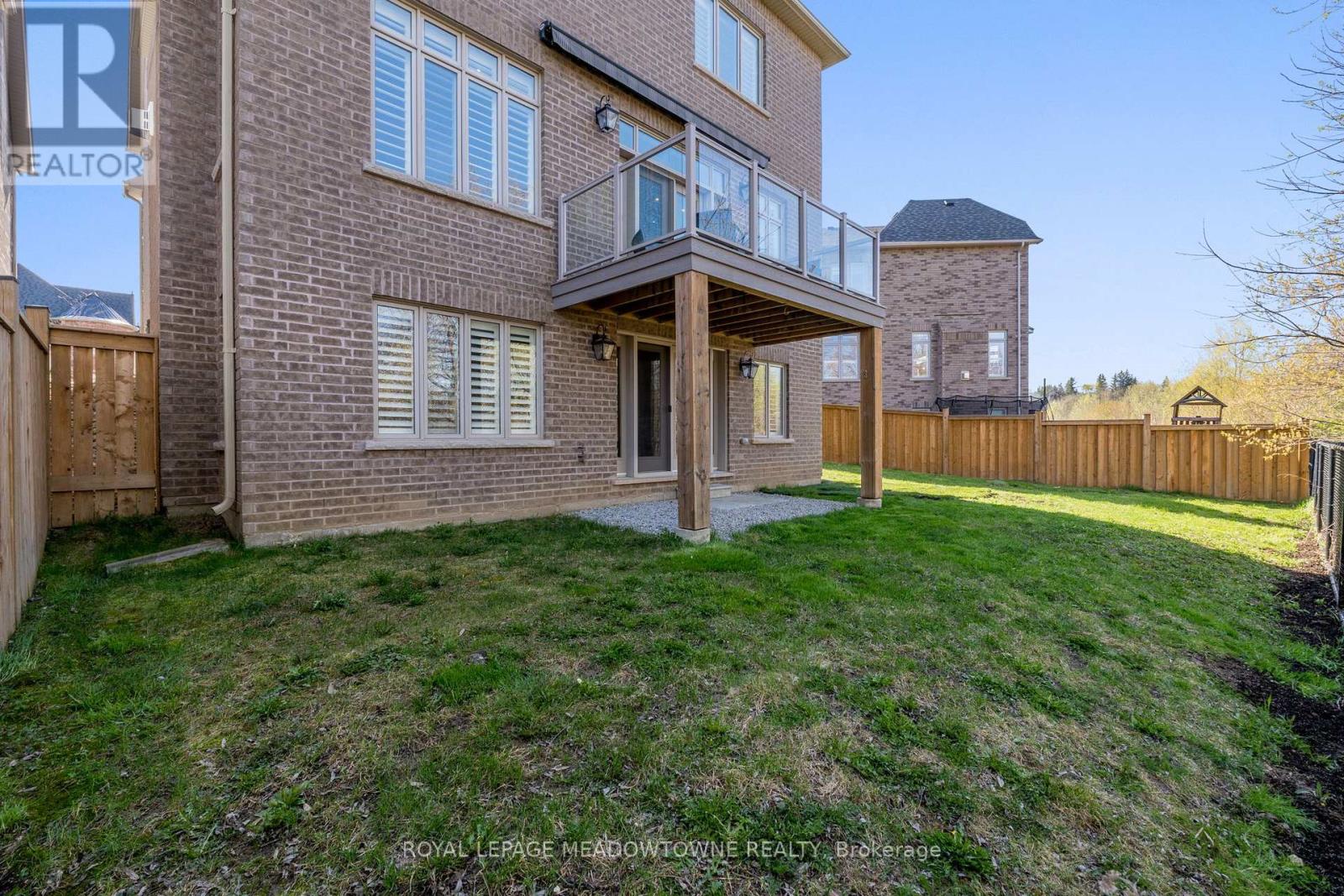 Photo 29 of 67 West Branch Drive, Halton Hills ON