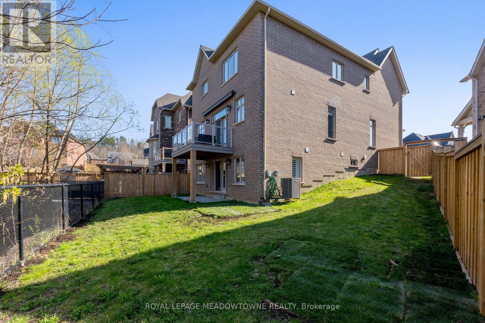 Photo 1 of 67 West Branch Drive, Halton Hills ON