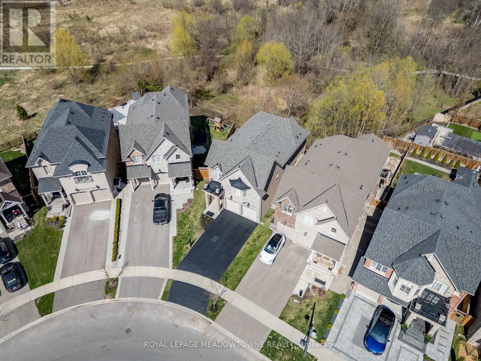 Photo 13 of 67 West Branch Drive, Halton Hills ON
